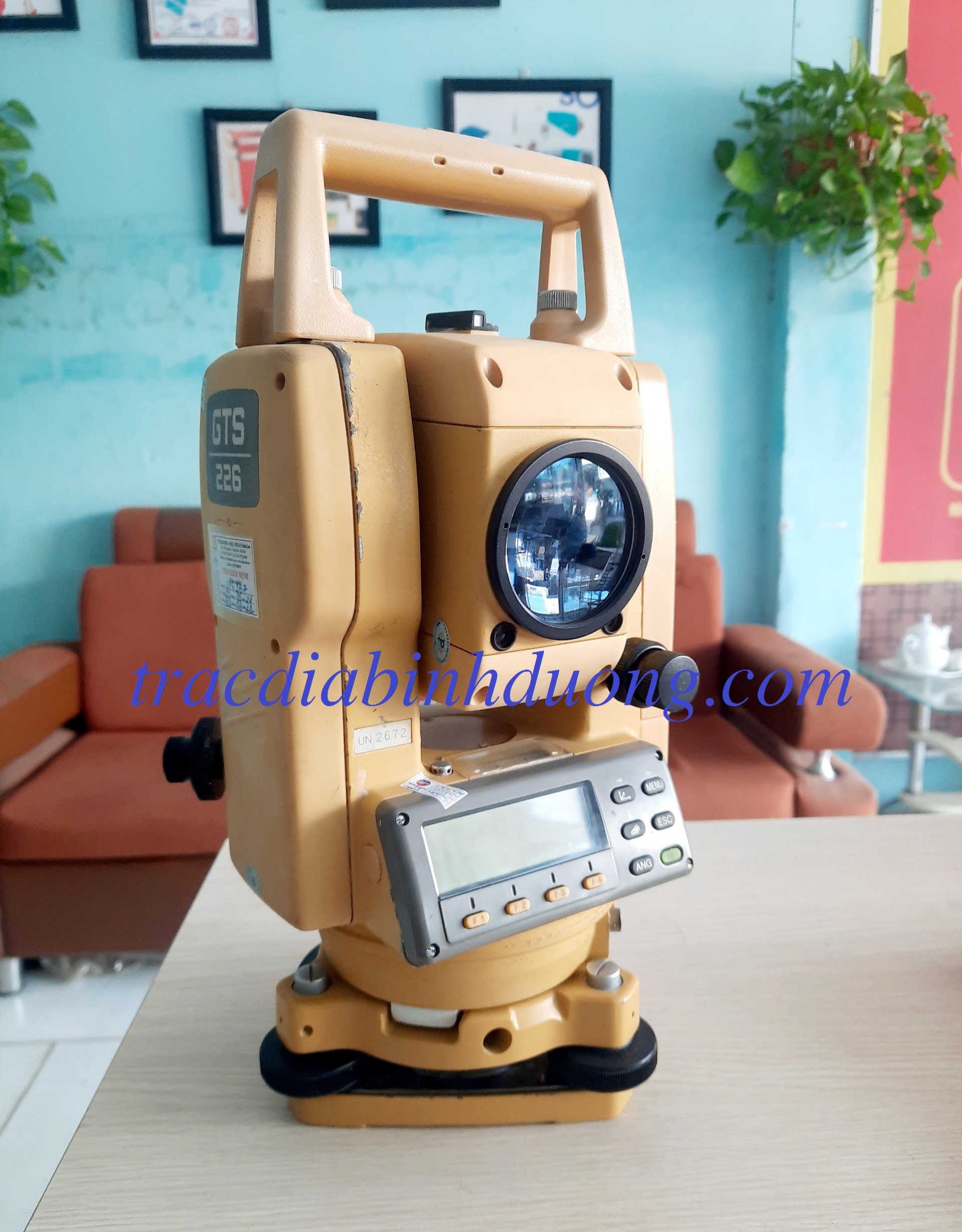 MÁY TOÀN ĐẠC ĐIỆN TỬ TOPCON GTS 226 GIÁ THANH LÝ